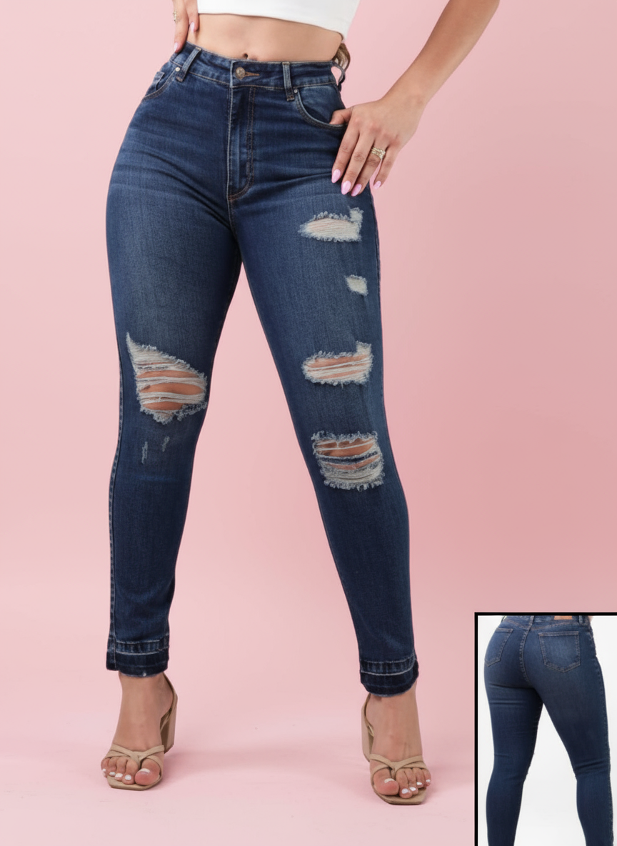 Bota Skinny Destroyed Jean - Clean with #f6c8cf Pink Background